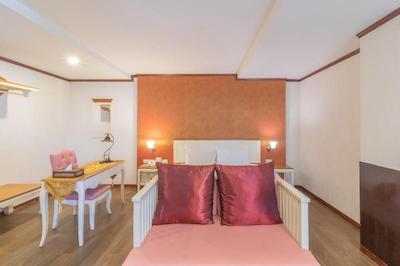 جی وای هتل لادپراو 35