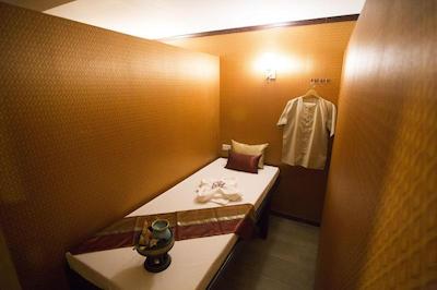 جی وای هتل لادپراو 35