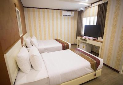 جی وای هتل لادپراو 35