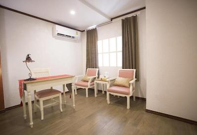 جی وای هتل لادپراو 35