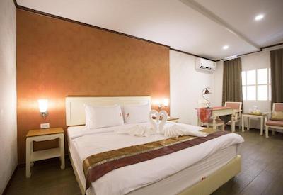 جی وای هتل لادپراو 35