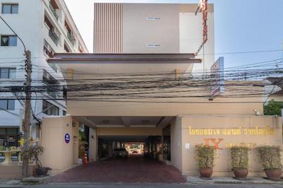 جی وای هتل لادپراو 35