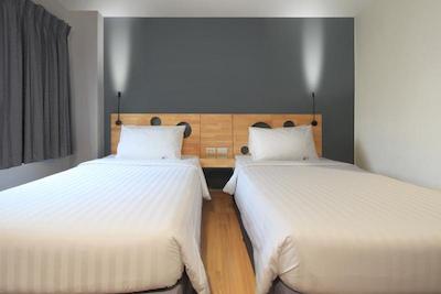 مای بد ستورن