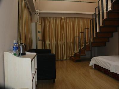 گرین تری الیانس شانگهای هونگ کیائو ریلوی استاتی