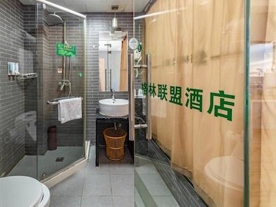 گرین تری الیانس شانگهای هونگ کیائو ریلوی استاتی