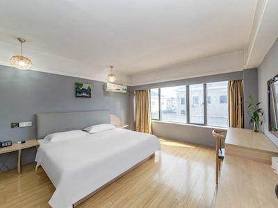 گرین تری الیانس شانگهای هونگ کیائو ریلوی استاتی