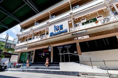 آیس رزیدنس هتل