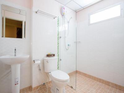 آچپتر هتل سوارنابومی