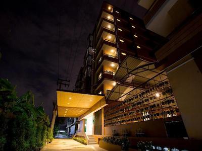 آچپتر هتل سوارنابومی