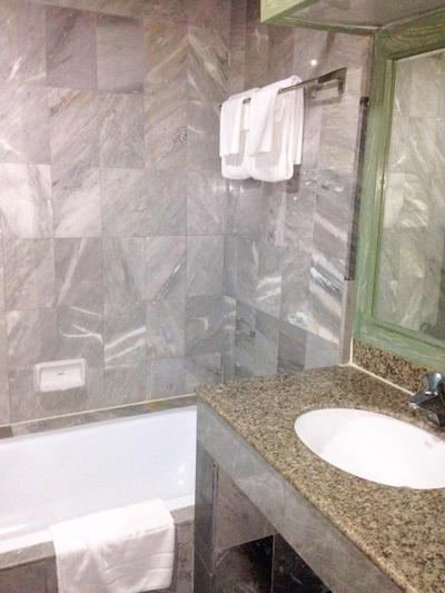 لی پلیس هتل