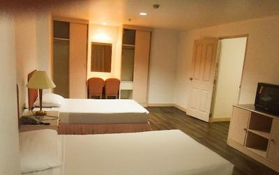 لی پلیس هتل