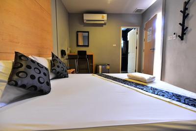 لاو باکس ریسورت