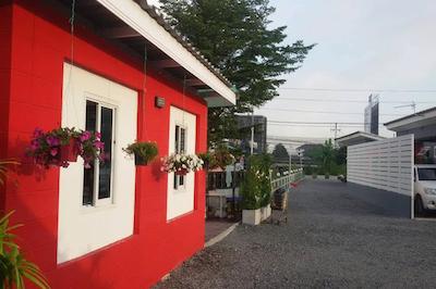 لاو باکس ریسورت