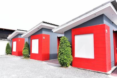 لاو باکس ریسورت