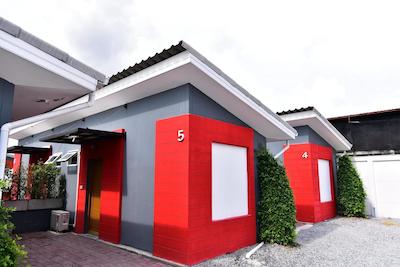 لاو باکس ریسورت