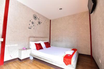 لاو باکس ریسورت