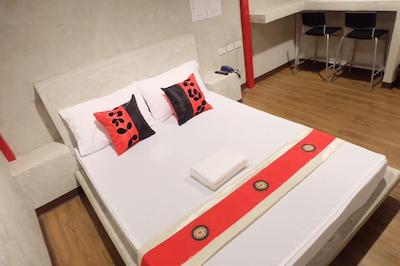 لاو باکس ریسورت