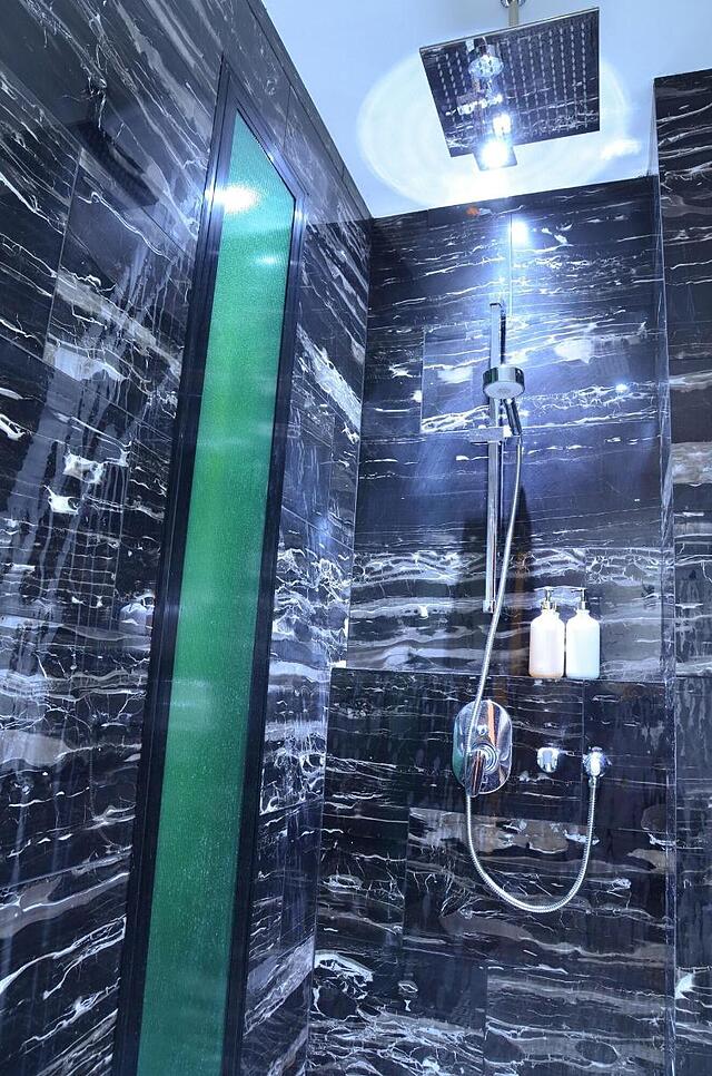 مادرلا