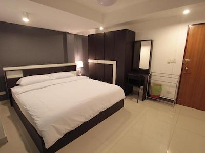 ناپاویلیج هوئای کووانگ