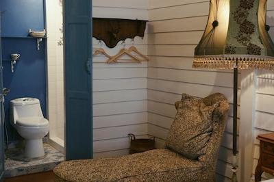 الهونگ یائووارات هاستل