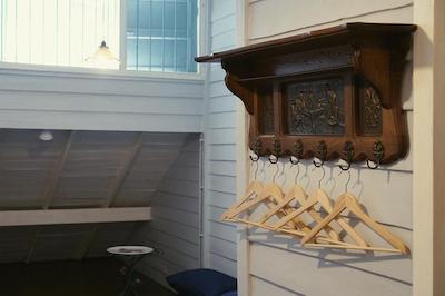 الهونگ یائووارات هاستل