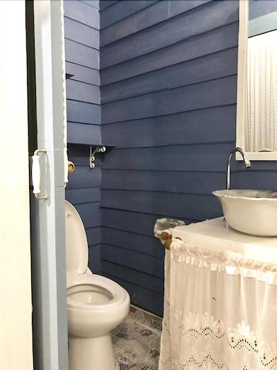 الهونگ یائووارات هاستل