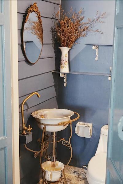 الهونگ یائووارات هاستل