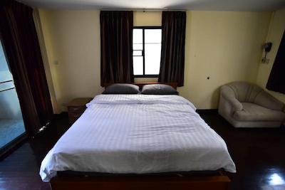 منگوستین بانکوک سوکهمویت