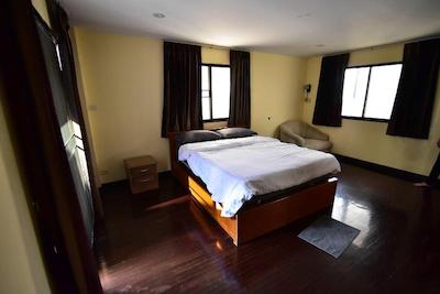 منگوستین بانکوک سوکهمویت