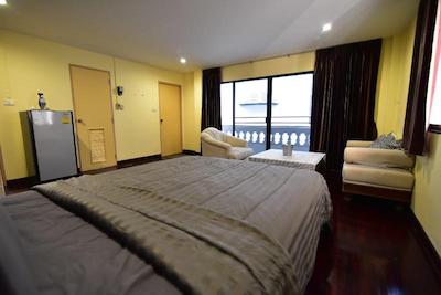 منگوستین بانکوک سوکهمویت