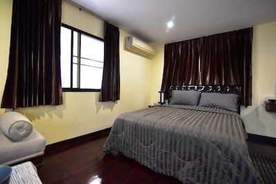 منگوستین بانکوک سوکهمویت