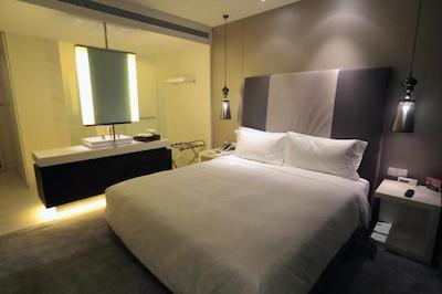 متروپولو کلاسیک هانگهای آف بوند