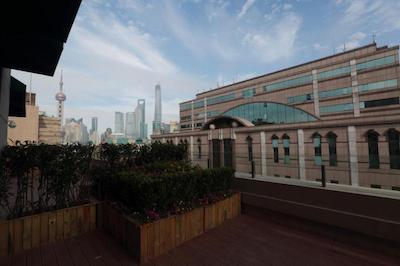 متروپولو کلاسیک هانگهای آف بوند