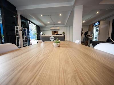 اوه بانکوک هاستل