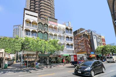 او وای او 688 بانکوک هاب هاستل