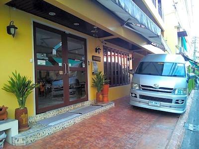 روف ویوو پلیس