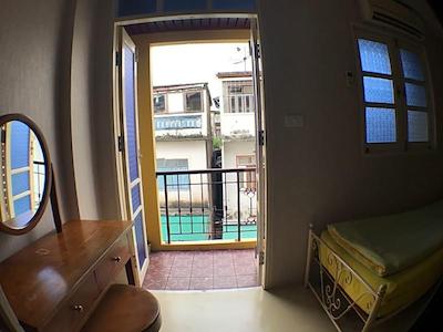 روف ویوو پلیس