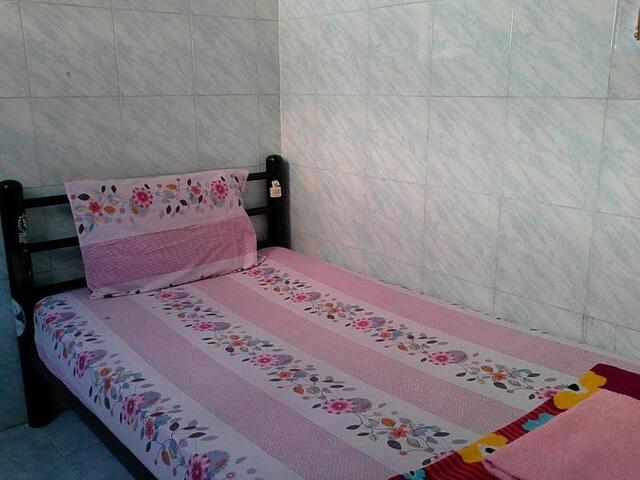 نیو سنترال گست هاوس