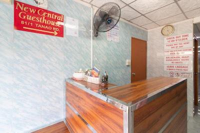 نیو سنترال گست هاوس