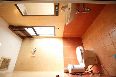 او وای او 482 پنی لاج کائوسان