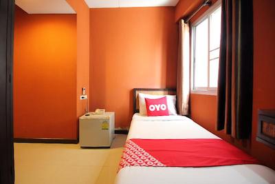 او وای او 482 پنی لاج کائوسان