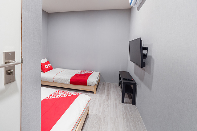 OYO 615 Bossa House Hostel & Cafe