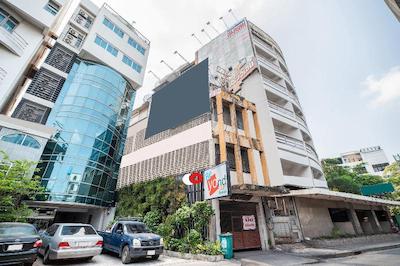 او وای او 737 بیاند سوییت راما 8