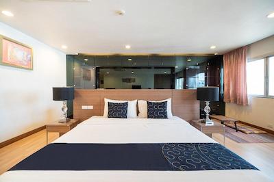 او وای او 737 بیاند سوییت راما 8