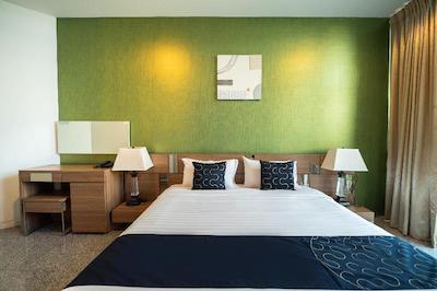 او وای او 737 بیاند سوییت راما 8