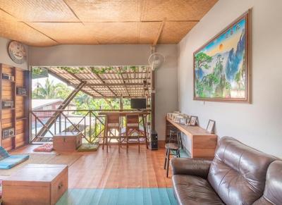 سور ووراپین تای هوم