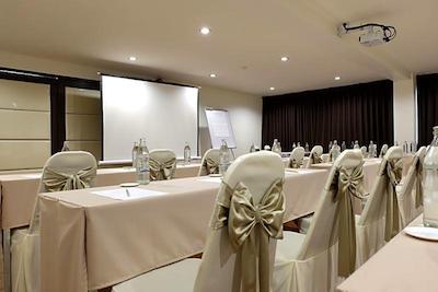 سامر تری هتل