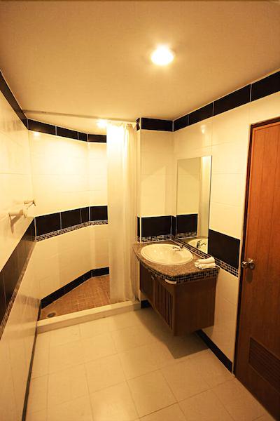 د چاتو لاکچری سرویسد آپارتمان