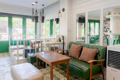 راتانا بوتیک هاستل