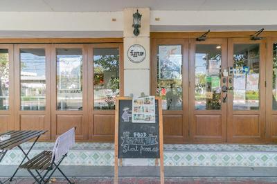 راتانا بوتیک هاستل